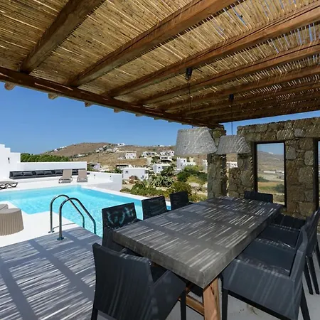 Pearl Near Ornos By Diles فيلة *