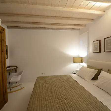 فيلة Pearl Near Ornos By Diles