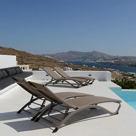 Pearl Near Ornos By Diles Agios Ioannis Diakoftis