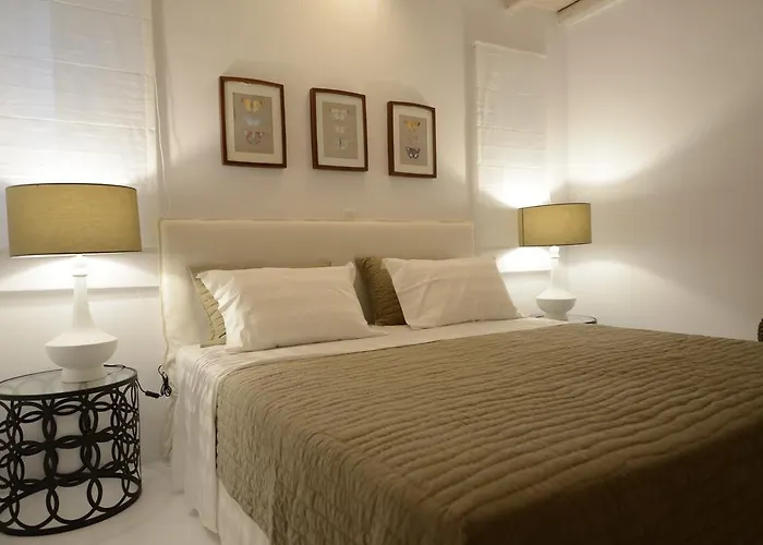 Pearl Near Ornos By Diles Agios Ioannis Diakoftis