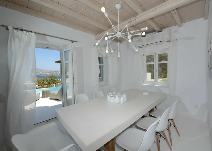 Pearl Near Ornos By Diles 别墅